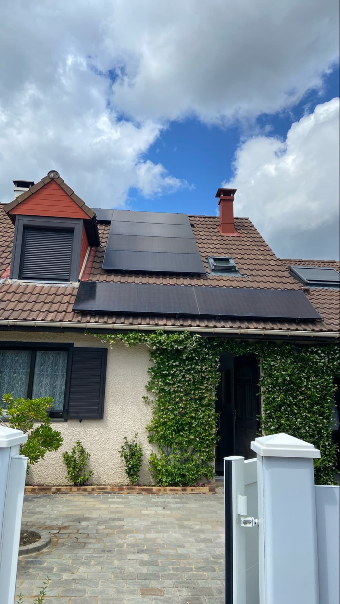 Installation photovoltaïque de 4.2 kWc à Montigny-le-Bretonneux (78)
