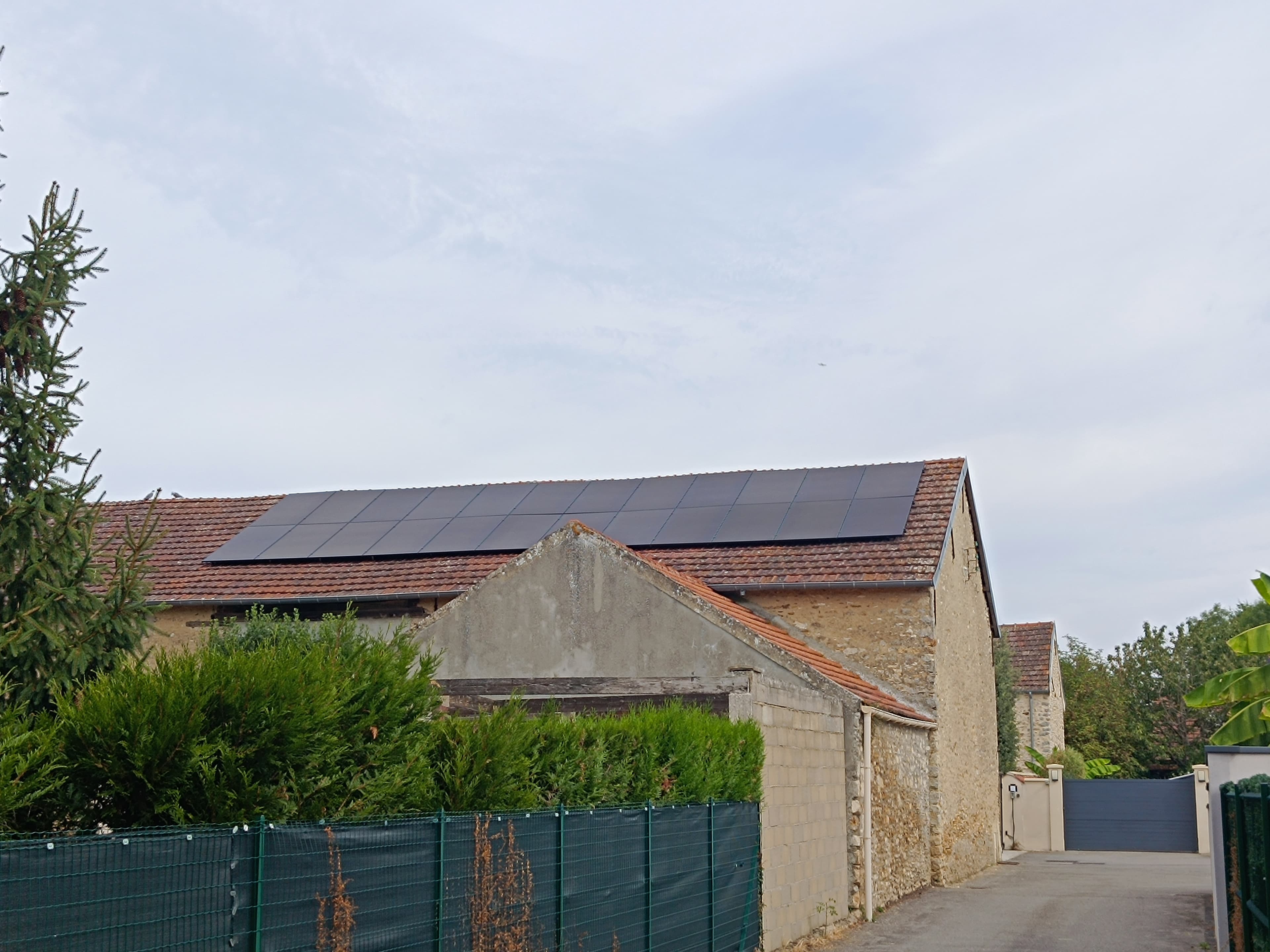 Installation photovoltaïque de 12 kWc à Villiers-le-Mahieu (78)