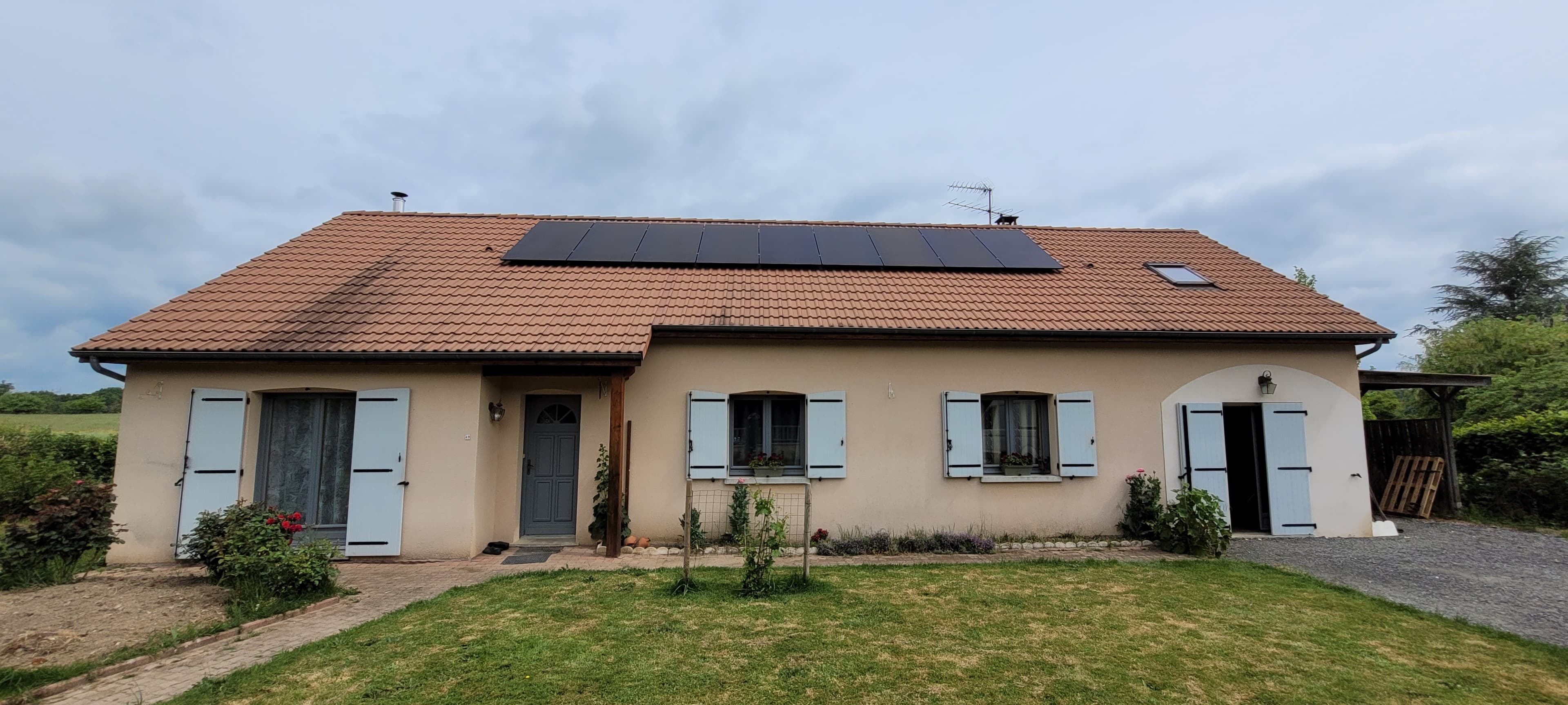 Installation photovoltaïque de 5.4 kWc à Sainte-Feyre (23)