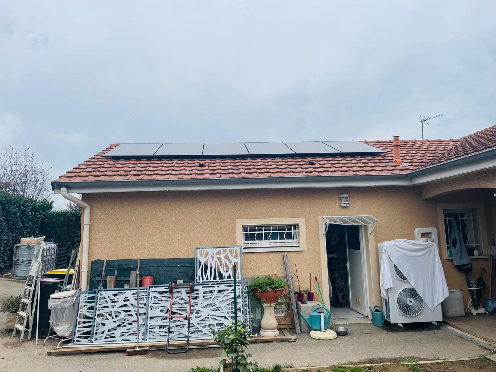 Installation photovoltaïque de 3.0 kWc à Renaison